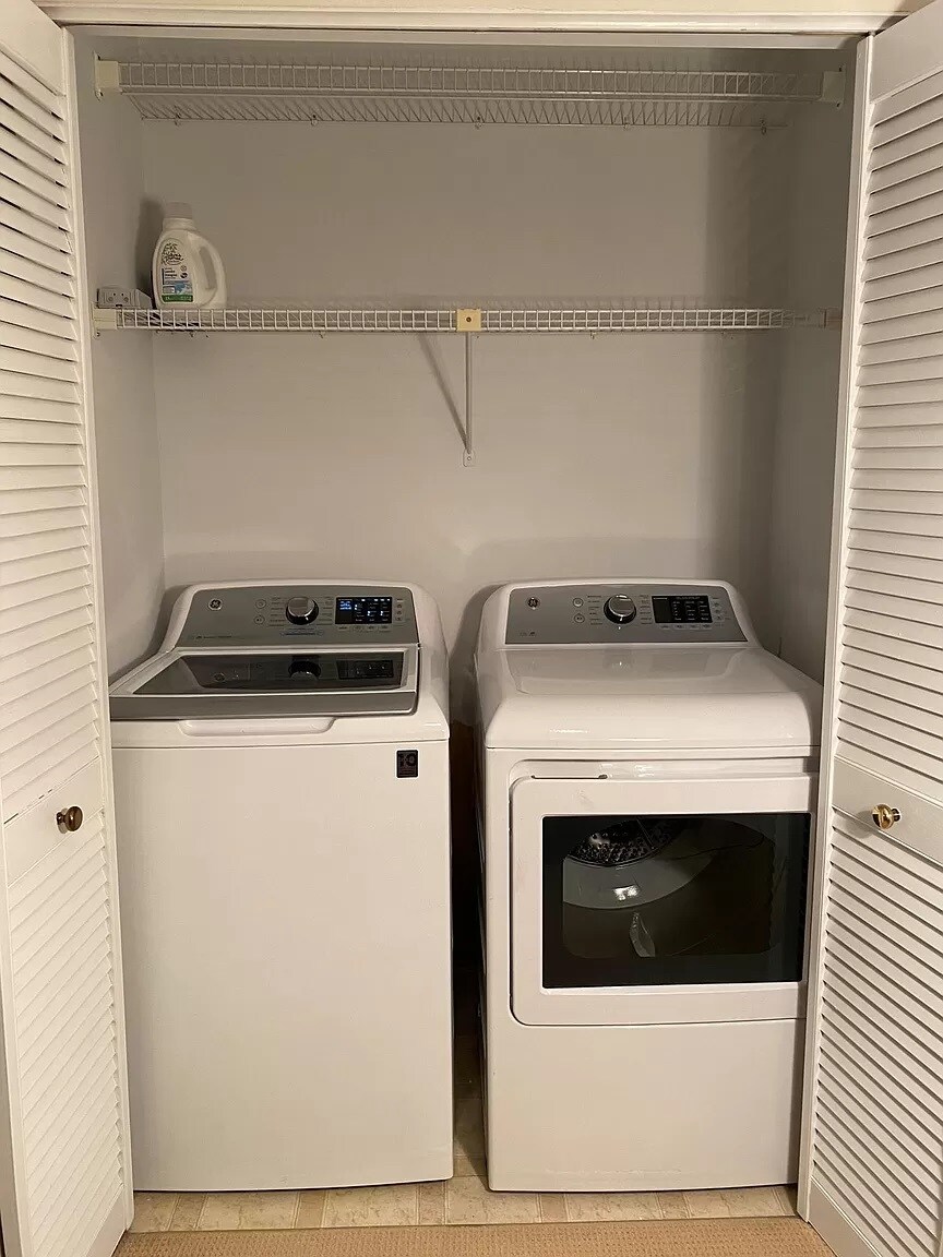 Building Photo - 7501 River Rd