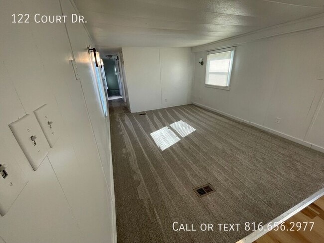 Building Photo - 122 Court Dr