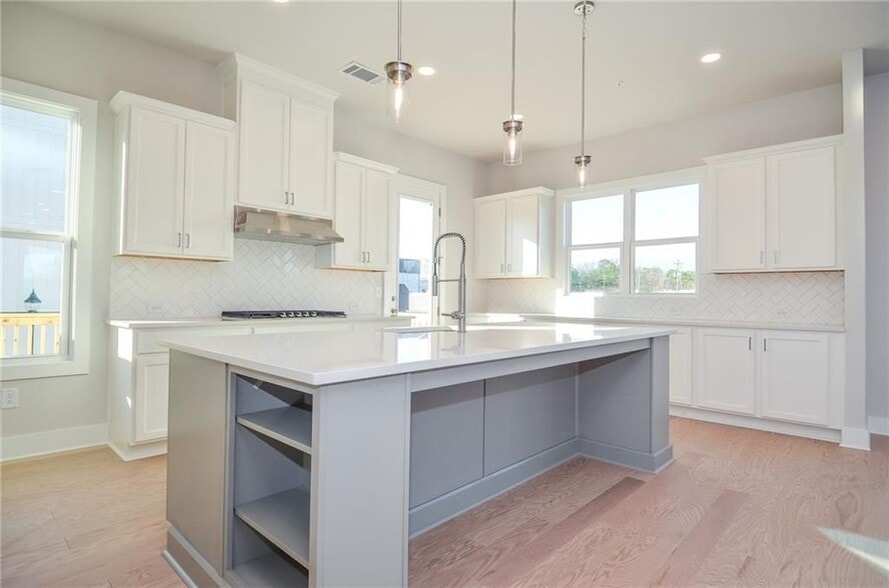 Building Photo - 2316 Mockernut Trl