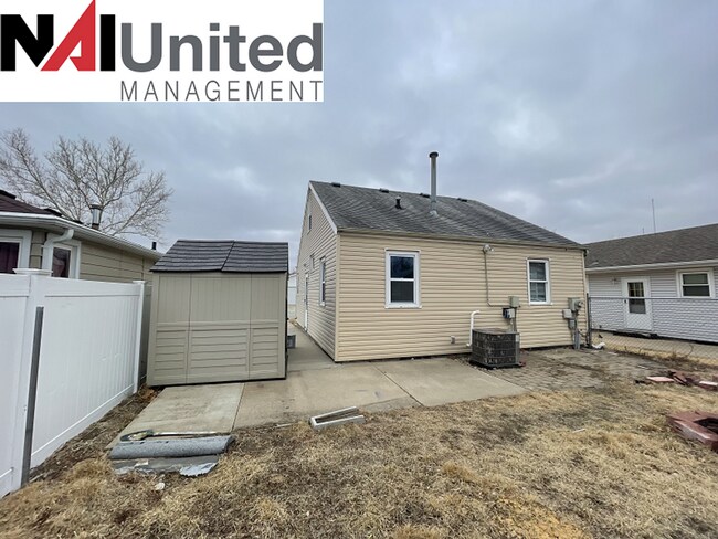 Building Photo - 3 bed, 1 bath house for rent in South Siou...