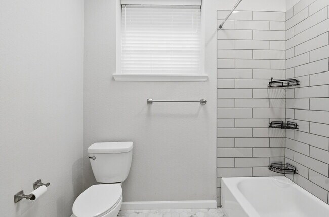 Building Photo - $2,995.95- 3 Bed, 2 Bath Home in Highlands Ranch with In Unit Laundry!