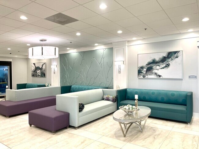 Building Photo - 347 Normandy Ln