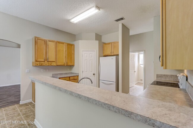 Building Photo - 749 Grand Parke Dr