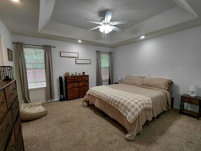 Building Photo - 21079 Hideaway Ln