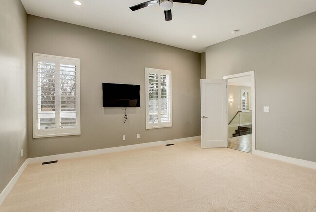 Building Photo - 4 Bedroom 3 Bath With Tons of Character Ne...