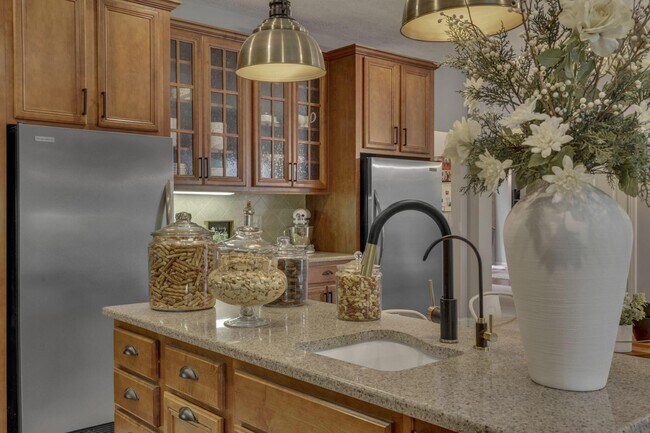 Building Photo - 7097 Pleasant Colony Cir