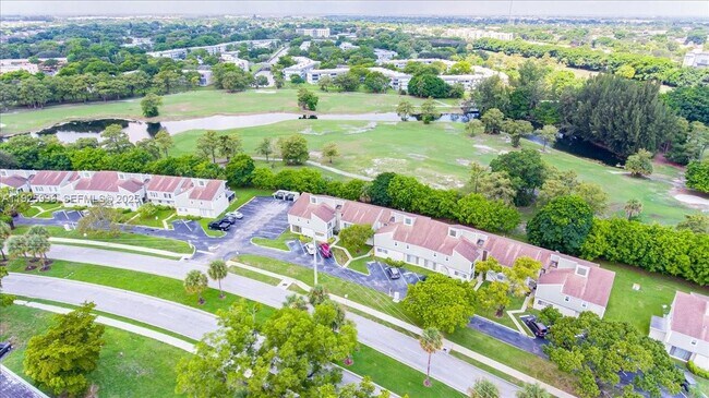 Primary Photo - 8105 Lagos De Campo Blvd