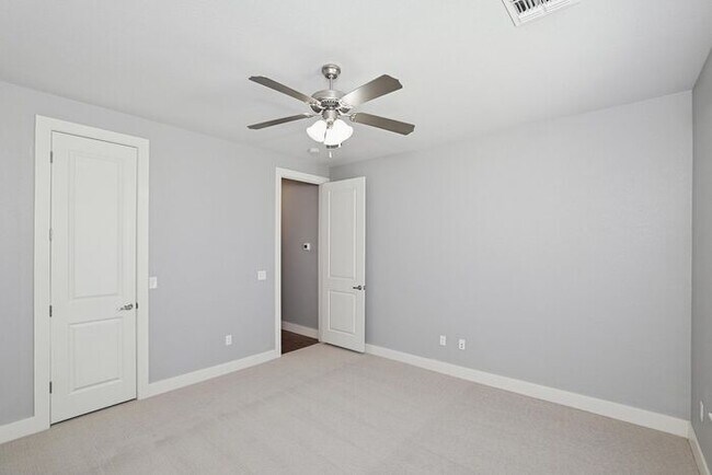 Building Photo - 9240 Highland Springs Dr