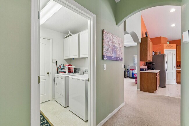 Building Photo - Great opportunity to rent in the gated community of Parkmonte in Meadow Pointe!