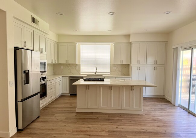 Building Photo - 15747 Roan Rd