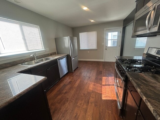 Building Photo - Adorable Two Bedroom in San Juan Bautista!