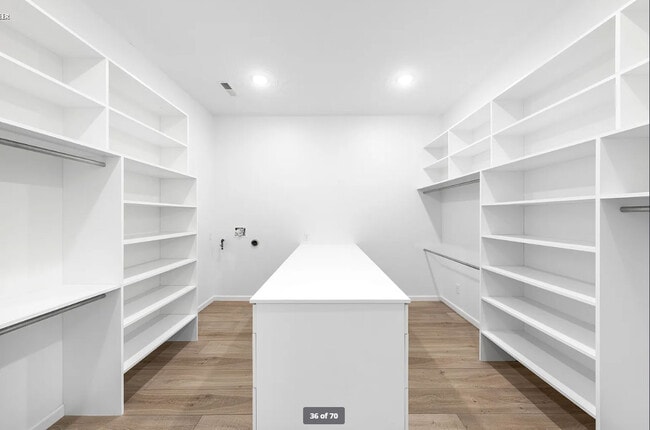 Building Photo - 2548 E 1480 S