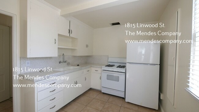 Building Photo - 1815 Linwood St