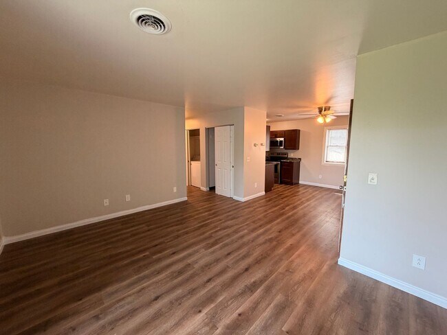 Building Photo - 179-179 Talon Pl