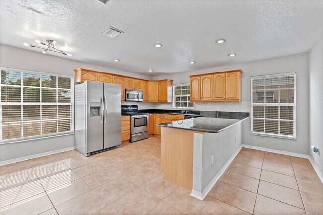 Building Photo - 6515 34th Ave N