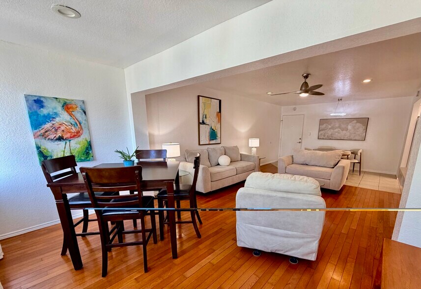Living Room - 21320 Brinson Ave