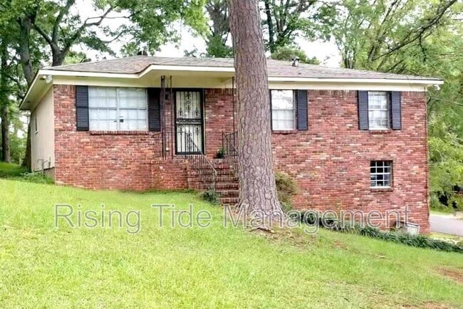 Building Photo - 428 21st Ave NE