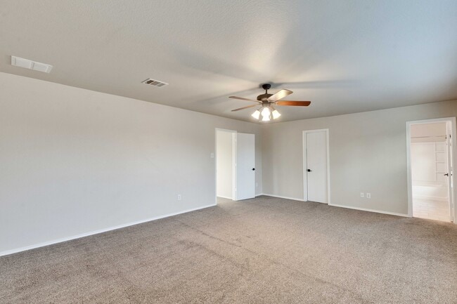 Building Photo - 6305 Roseborough Dr