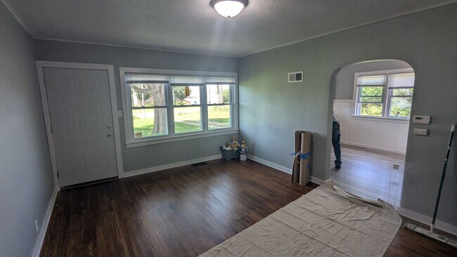 Building Photo - Updated acreage  3 bedroom, 1 bath in Waterloo