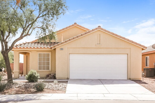 Building Photo - 2015 Pink Coral Dr
