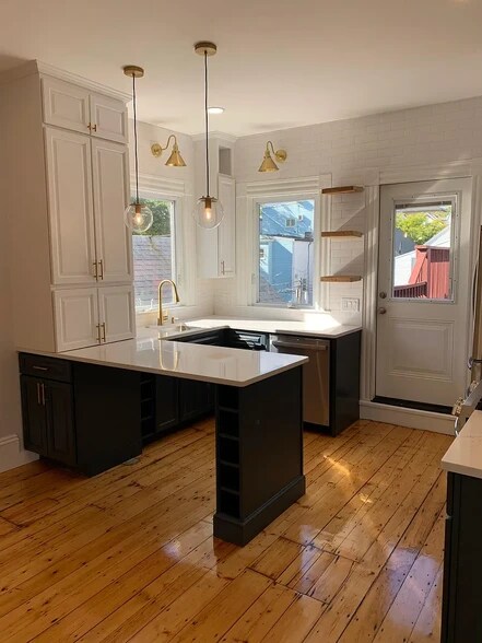 Building Photo - 147 Princeton St