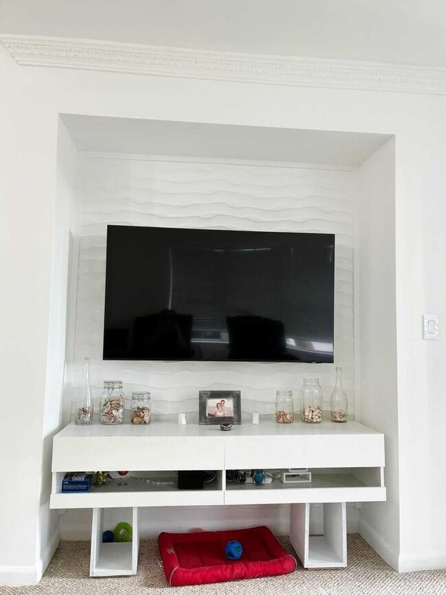 Building Photo - 4863 Via Palm Lakes