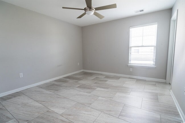 Building Photo - 2713 Scarecrow Way