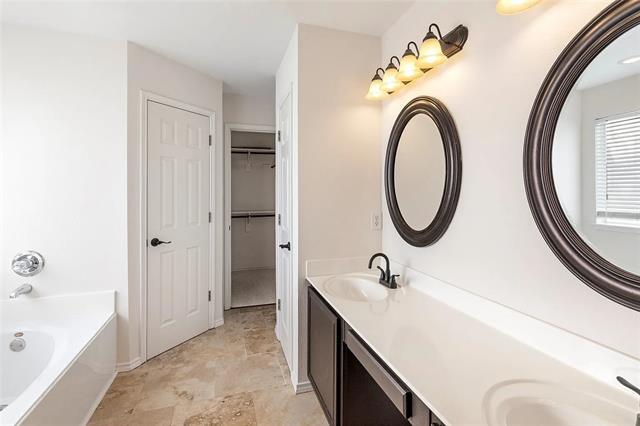 Building Photo - 813 Silverbrook Dr