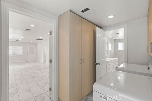 Building Photo - 2028 E Cienega Ave