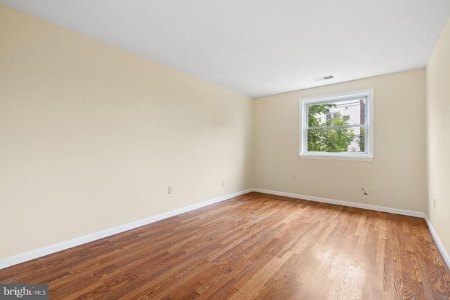 Building Photo - 3281 Red Lion Rd