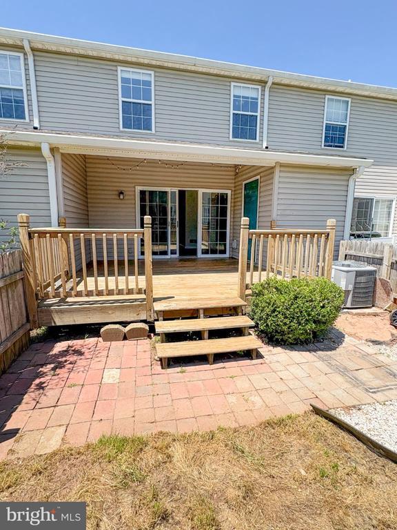Building Photo - 180 Deer Run Ct