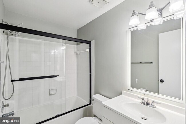 Building Photo - 10603 Tuppence Ct