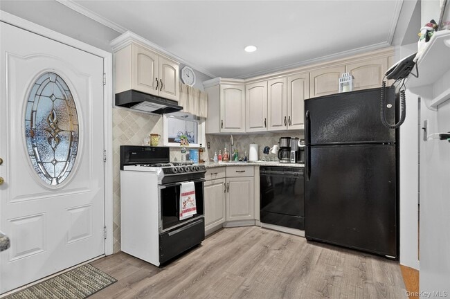 Building Photo - 112 Wentworth Ave