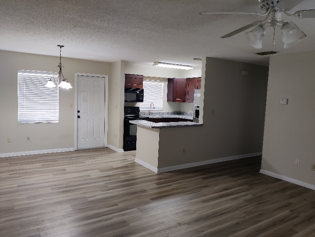 Building Photo - 5461 Placid Lakes Blvd