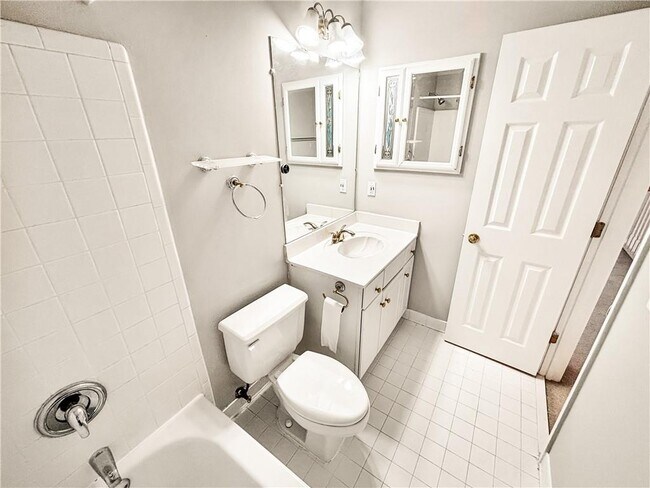 Building Photo - 2092 Drogheda Ln