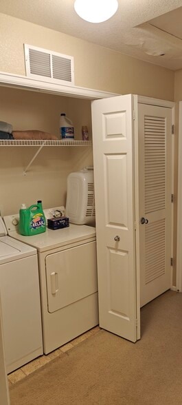 Laundry - 3417 Grey Owl Point
