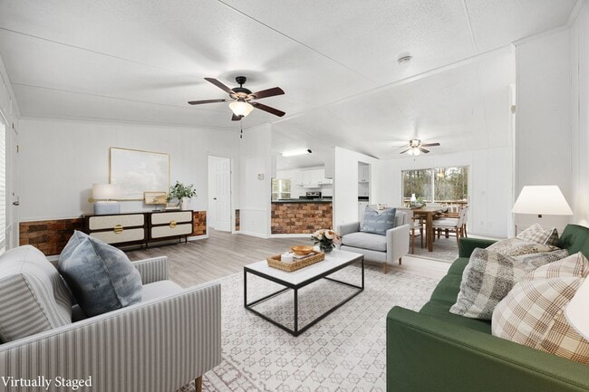 Building Photo - 16330 Hill Country Ct