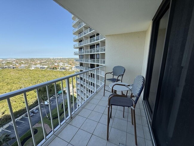 Building Photo - 440 Seaview Ct