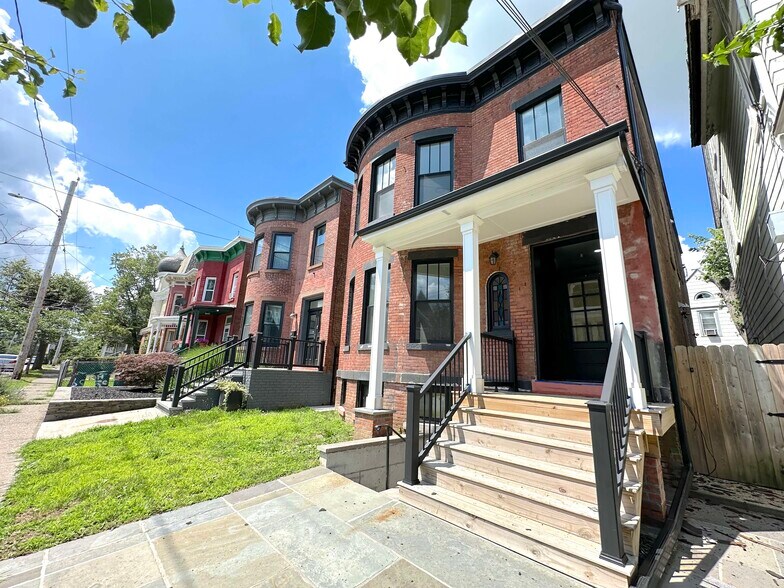 Building Photo - 55 Liberty Street Wh
