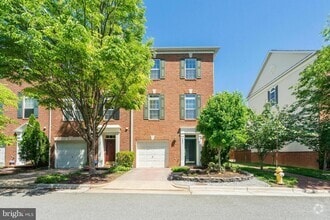 Building Photo - 5001 Waple Ln