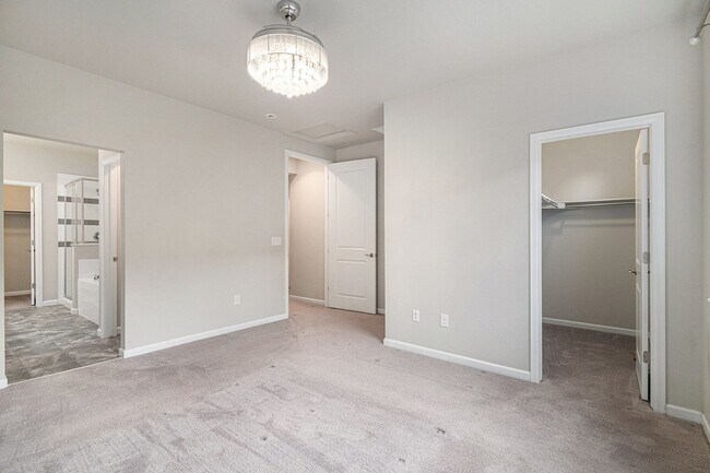 Building Photo - Stunningly Updated 3-Bedroom, 2-Bathroom T...