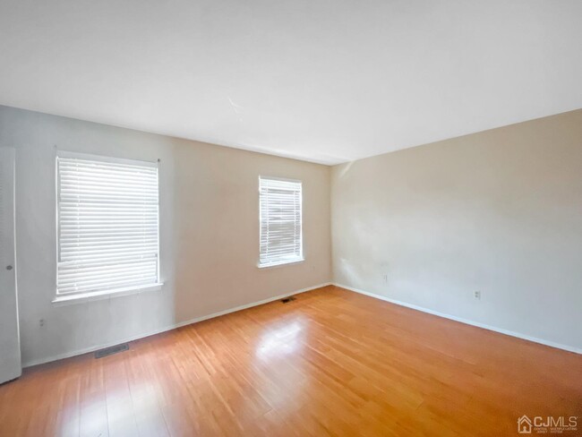 Building Photo - 269 Bromley Pl