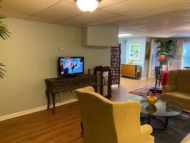 Living room with TV - 28 S Riversong Ln