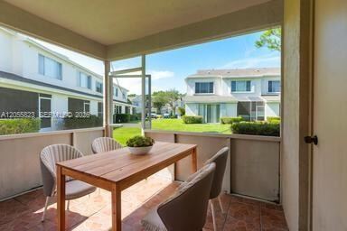 Building Photo - 16640 Hemingway Dr