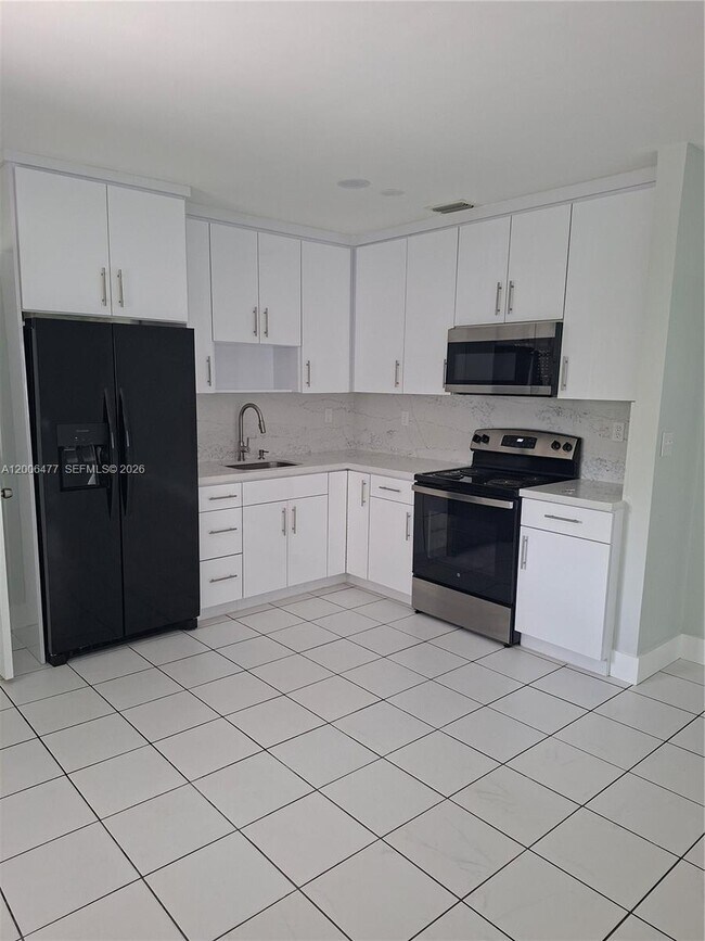 Building Photo - 1814 SW 97th Terrace