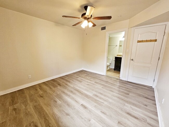 Building Photo - University Heights 2 Bedroom 2 Bath