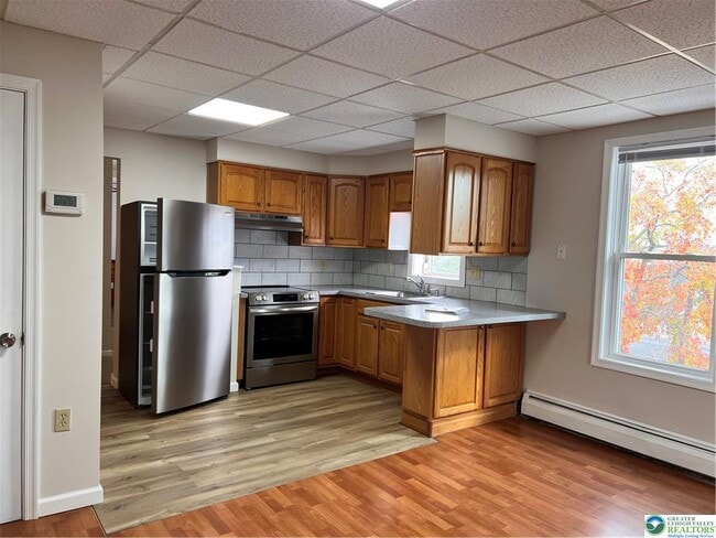 Building Photo - 402 Prospect Ave