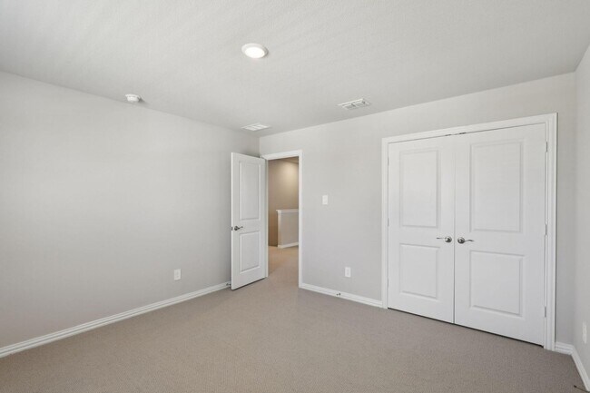 Building Photo - 6625 Vly Lk Ln