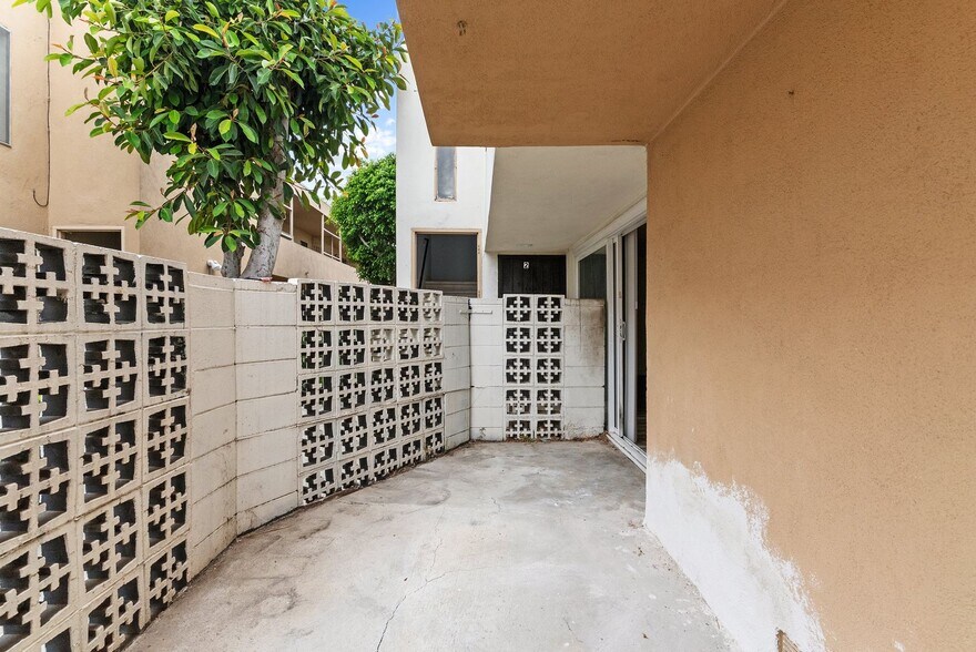 Building Photo - 809 Edgewood St