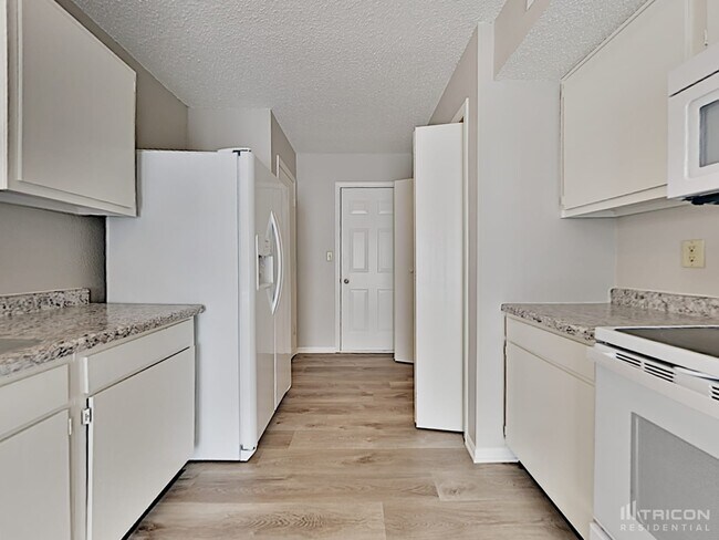 Building Photo - 507 Deer Trail Dr